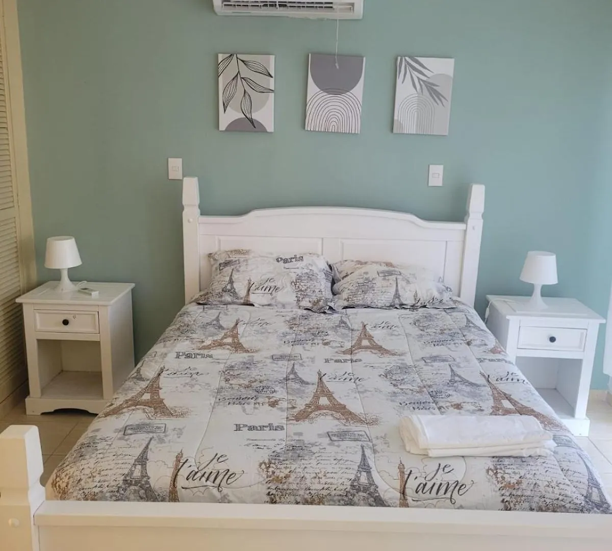 Blue Garden Boutique S联系方式